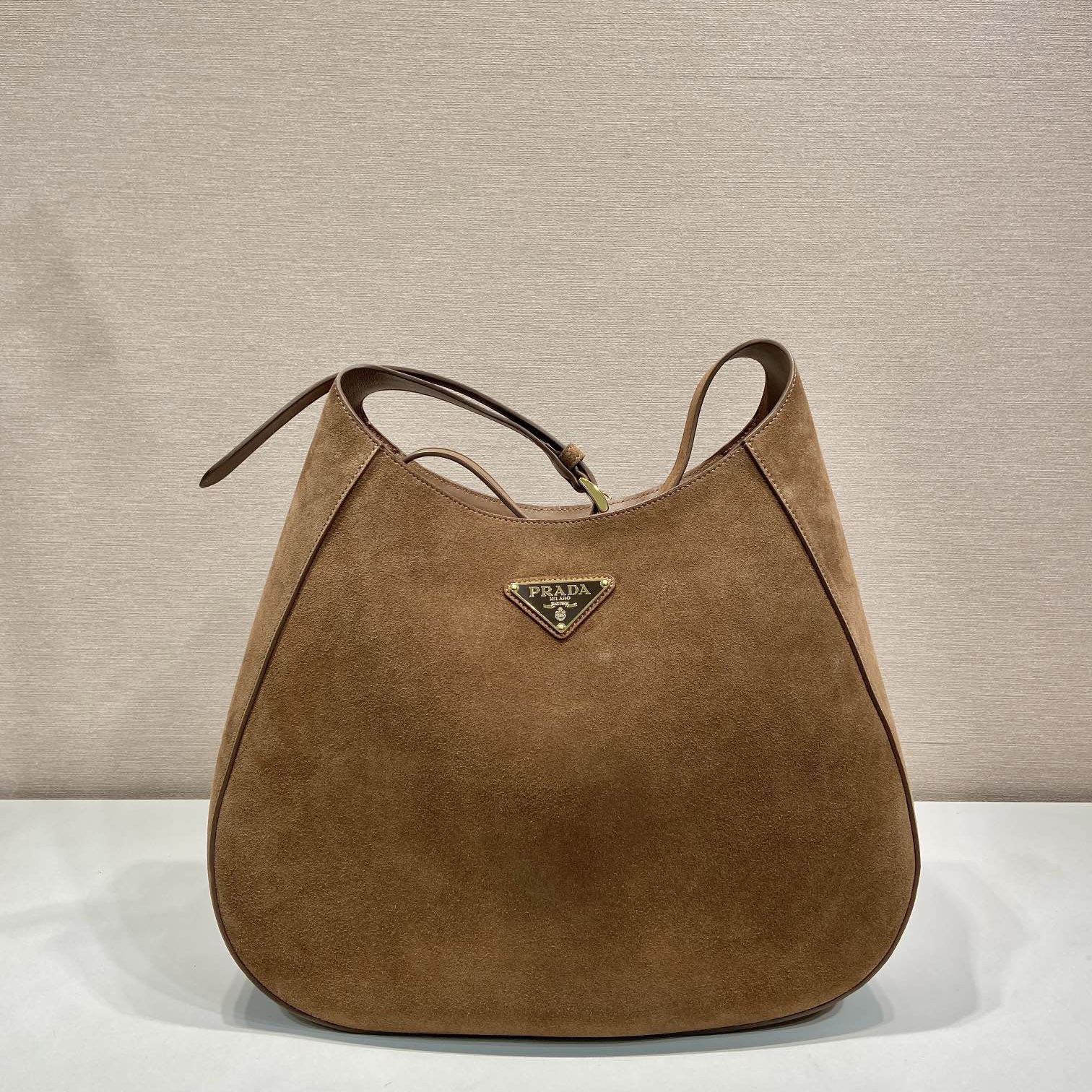 Pra*a top handle bags